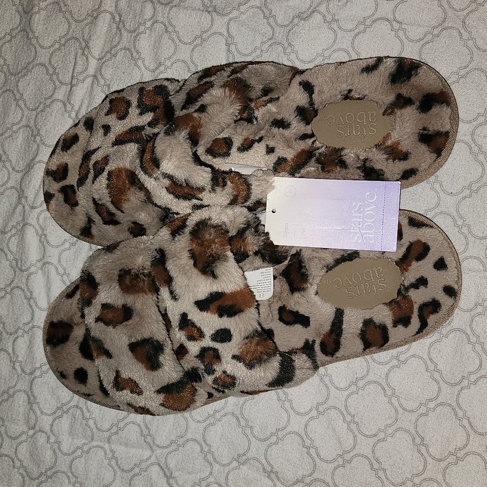 Size 11 Slipper Sandals Tan Loepard Print